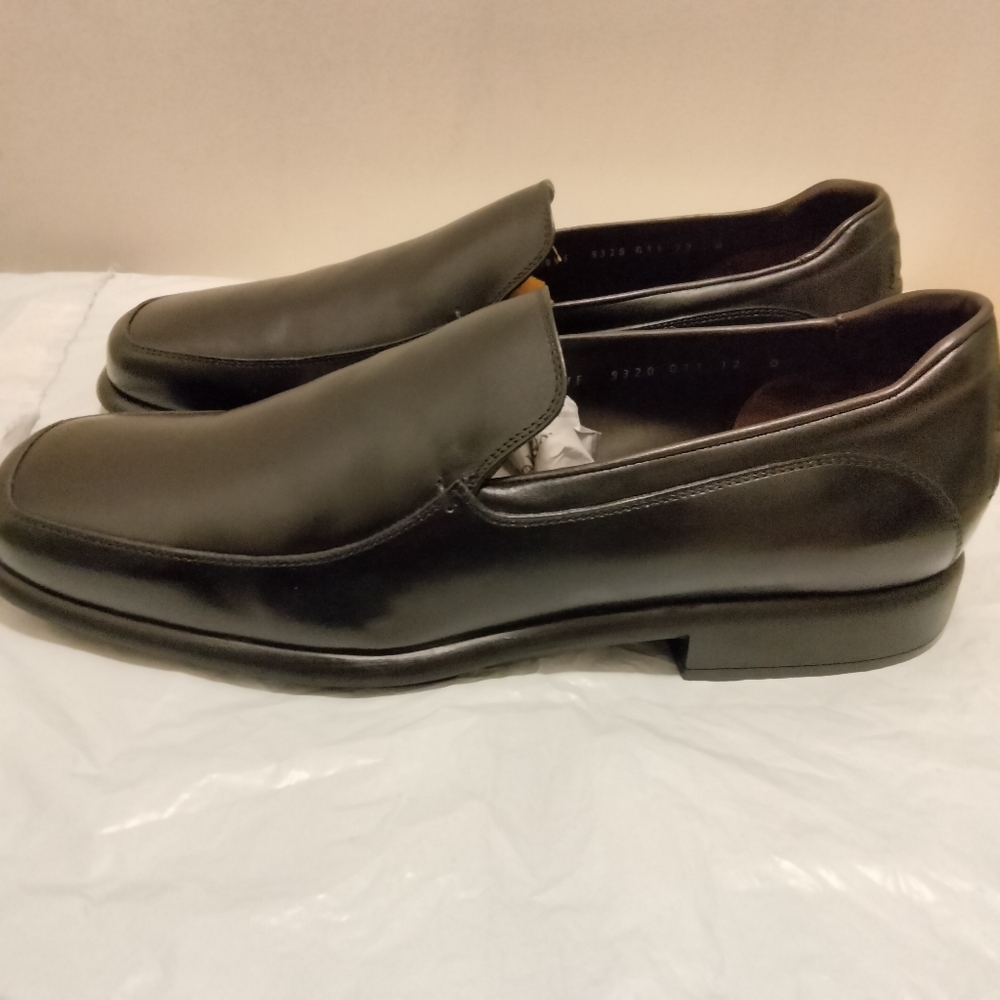 Salvatore Ferragamo "PONCHO" Black Slip-On Calfskin Loafers (Size 12 D